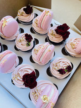 Load image into Gallery viewer, Cupcake Rose box
